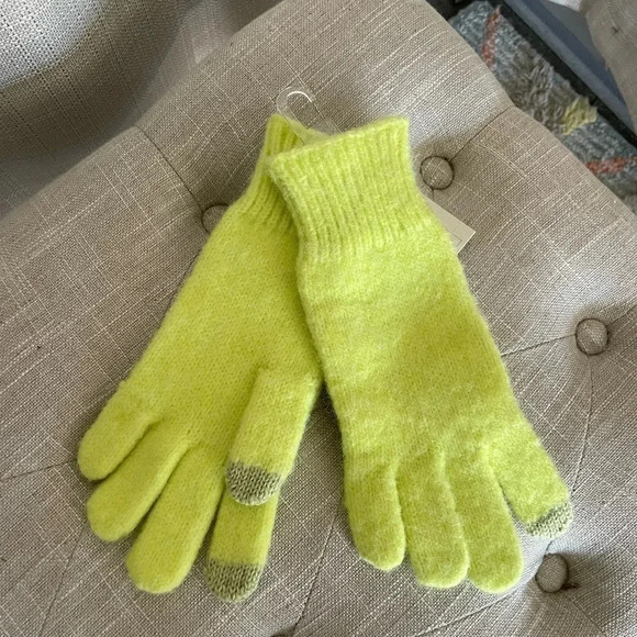 Women's Chartreuse/ Lime A New Day by Target Hat and Glove Set - Picture 4 of 6